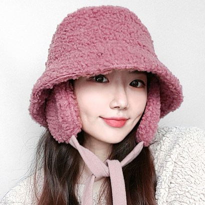 이코마켓 국내제작 따뜻한 양털 뽀글이 벙거지모자 턱끈 버킷햇 방한모자 여성 털모자 귀마개 귀덮개 귀도리모자