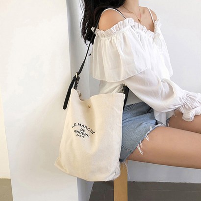 러브앤시티 레이딘 레터링 숄더 에코백