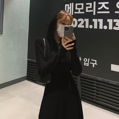 떳다그녀 유아즈 후드 롱 원피스