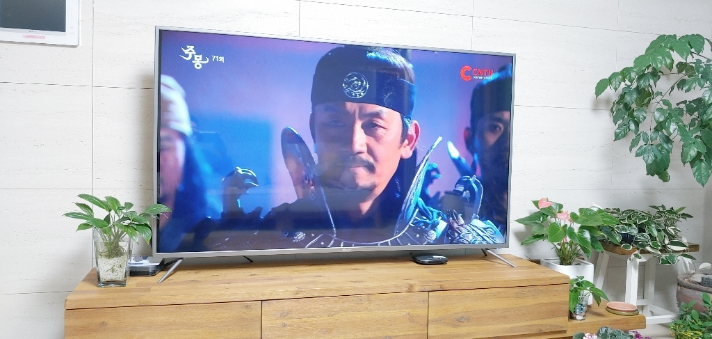 아남 4K UHD ED TV