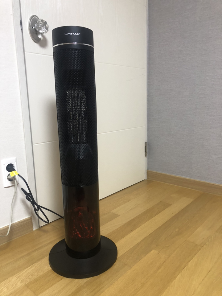 유니맥스 타워형 플래임 리모컨 피티씨 전기 온풍기