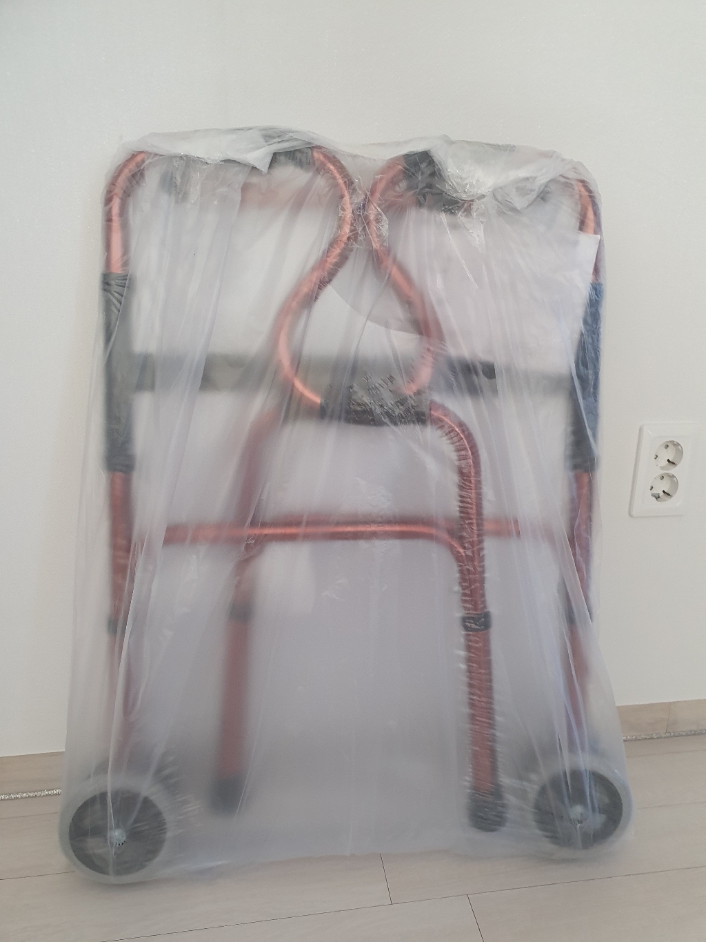 고령자용 접이식 바퀴워커 보행보조기