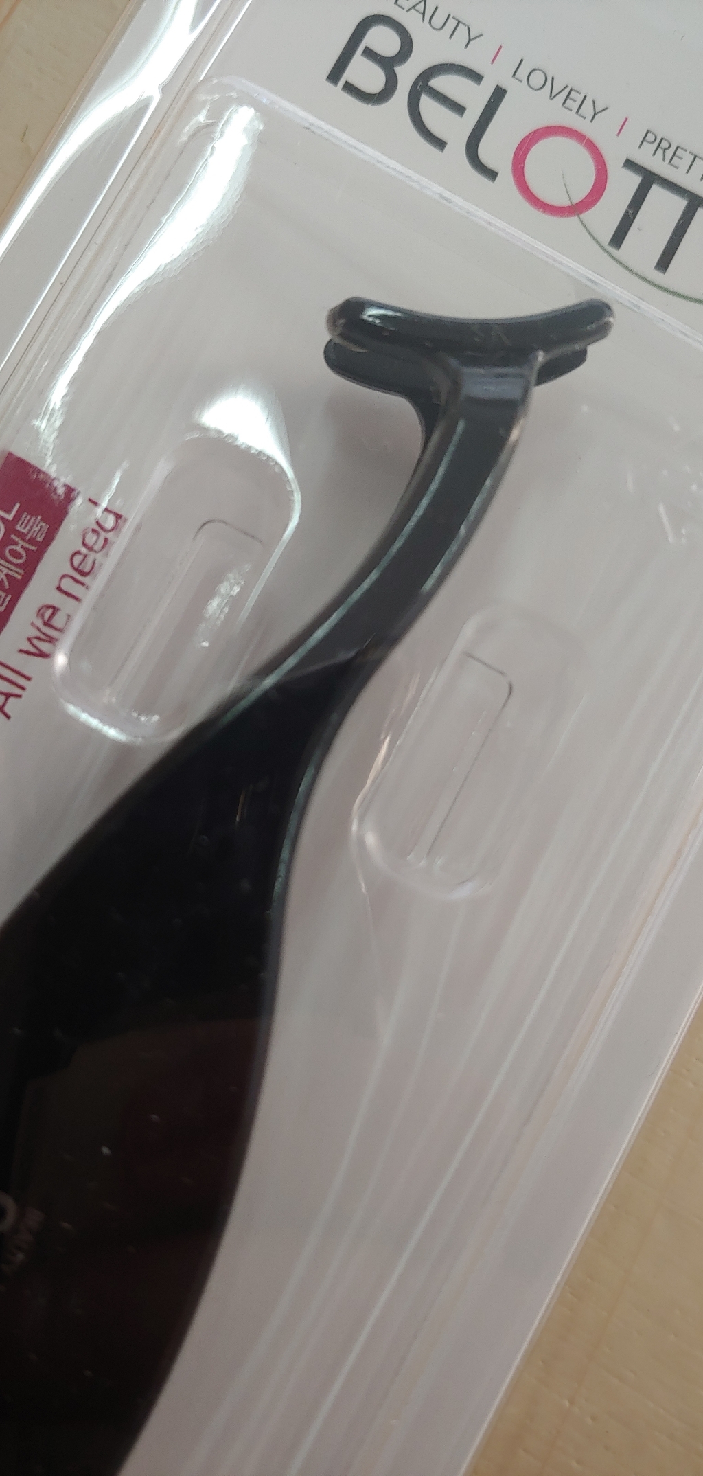 벨로티 속눈썹전용 집게