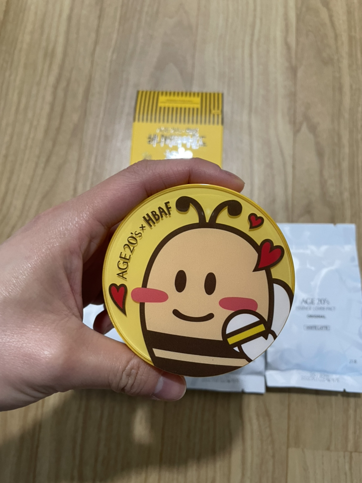 에이지투웨니스 허니버터 아몬드 에디션 에센스 커버트 케이스 리필 12 리뷰후기