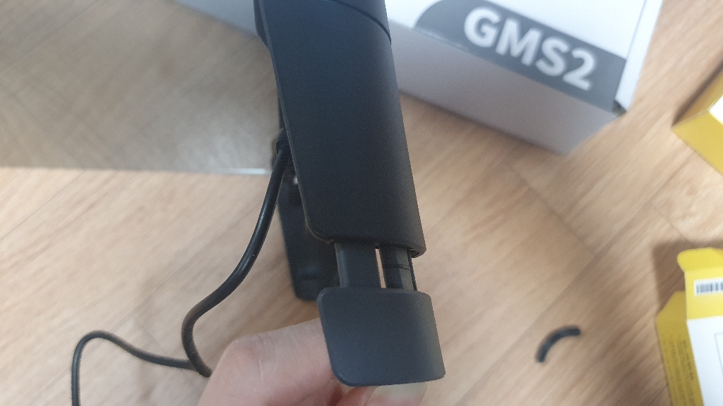 지니비 S2 강화유리 모니터받침대 QC 30 D 18W 고속충전 USB허브
