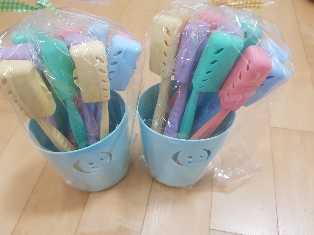 왕타 칫솔 바스켓 앤 커버 걸이 칫솔 바구니 랜덤 발송