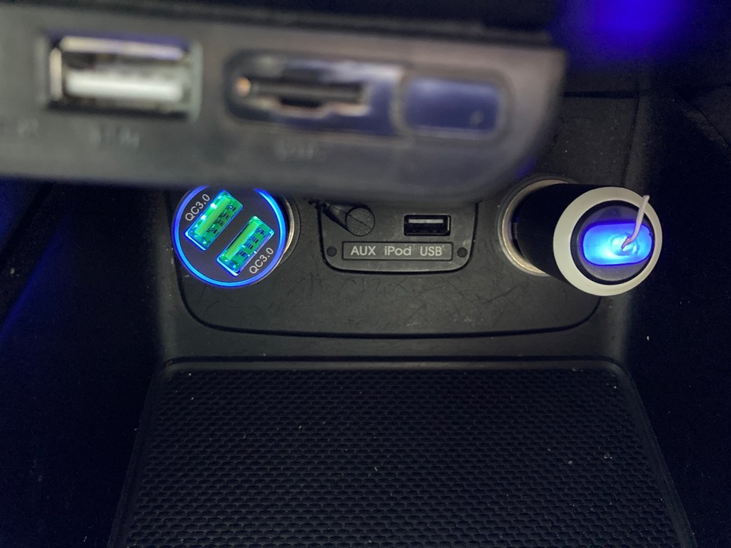 신지모루 듀얼포트 차량용 USB 30 충전시거잭 메두사 3in1 멀티 충전 케이블 0