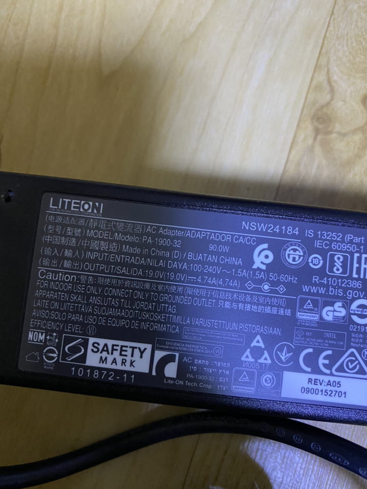Bestec SI 19V 474A 90W A617B-i5 전원 어댑터 충전기