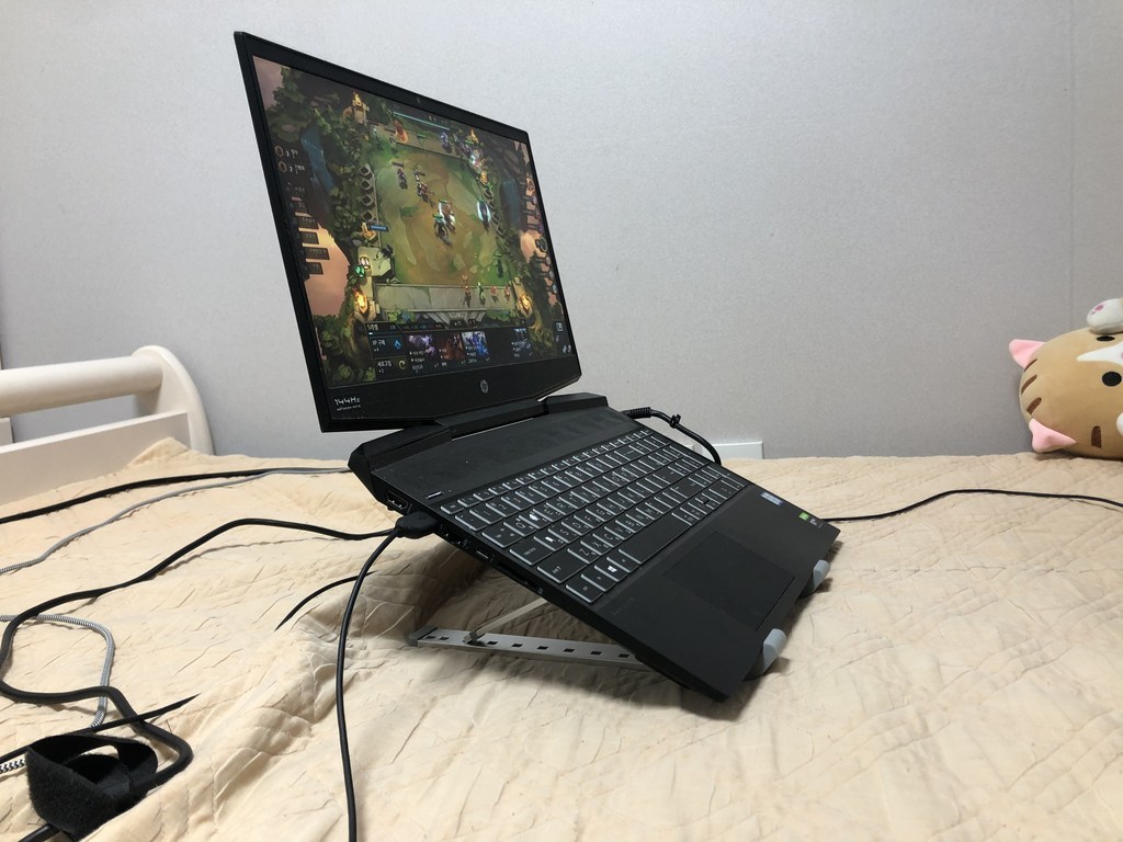 폴더블몰 실버라이팅 휴대용 접이식 노트북 받침대 리뷰후기