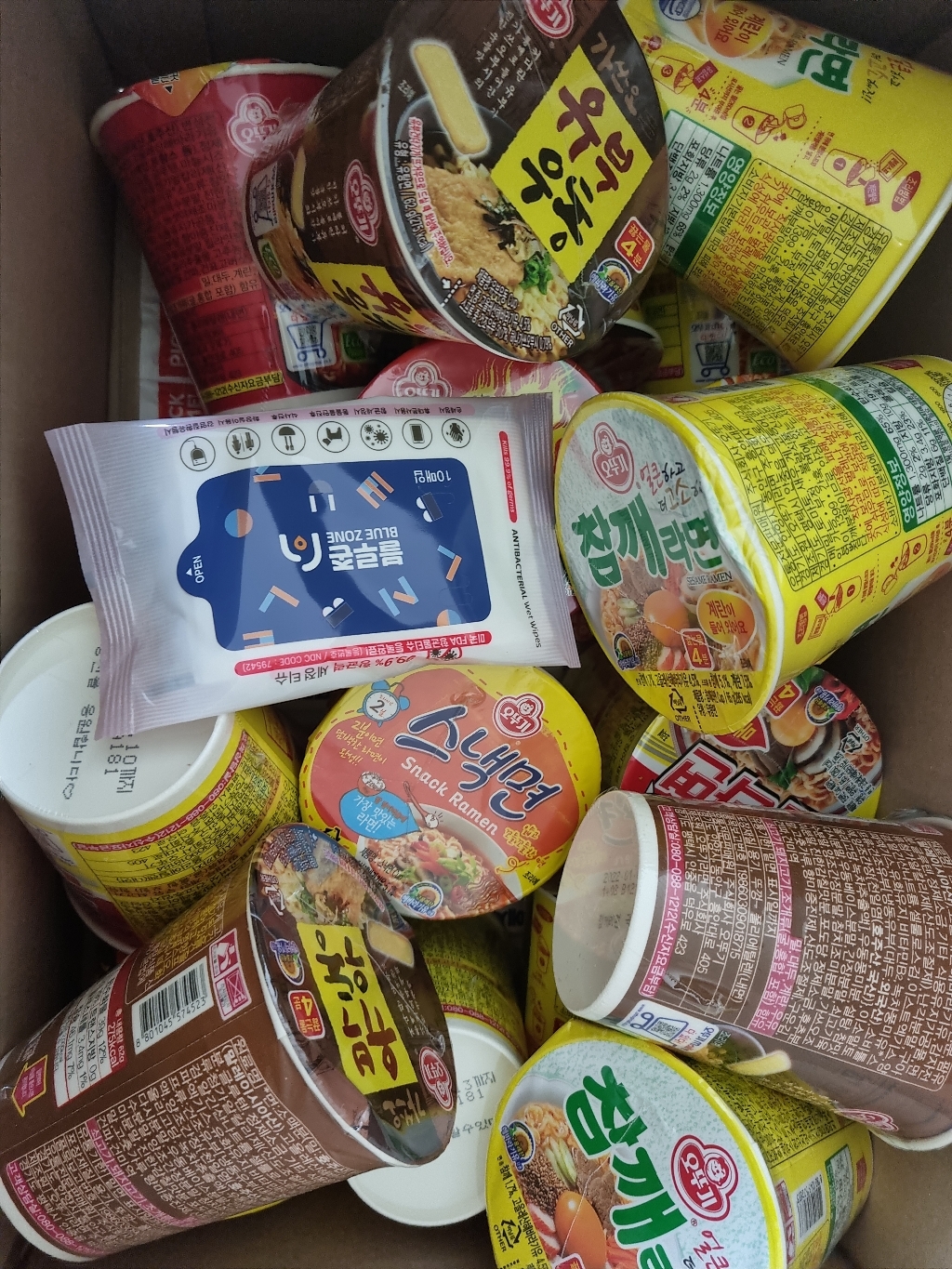 오뚜기 소컵 진라면매운맛 3개 참깨라면 3개 열라면 3개 유부우동 3개 스낵면 3개 진짬뽕 3개