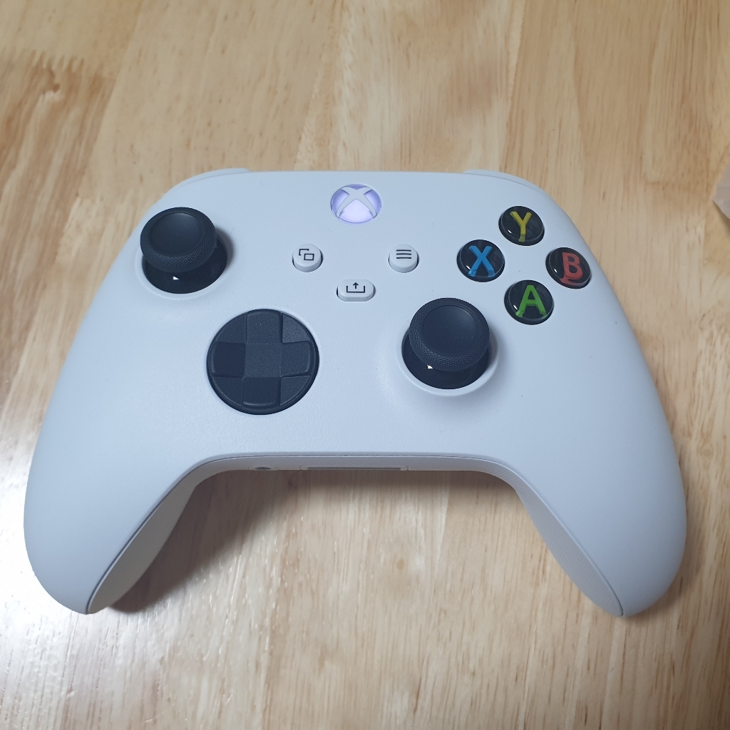 마이크로소프트 Xbox 4세대 무선 컨트러 로봇화이트 리뷰후기