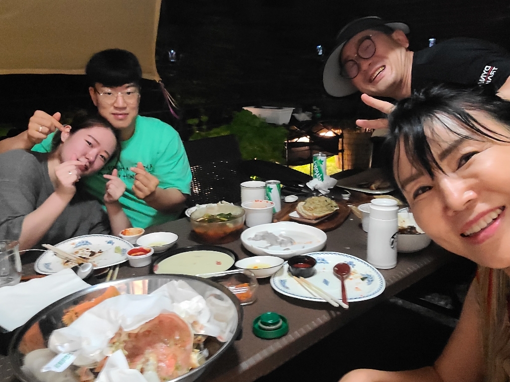 오에이데스크 프리미엄 브로몰딩 테이블 1800 접이식