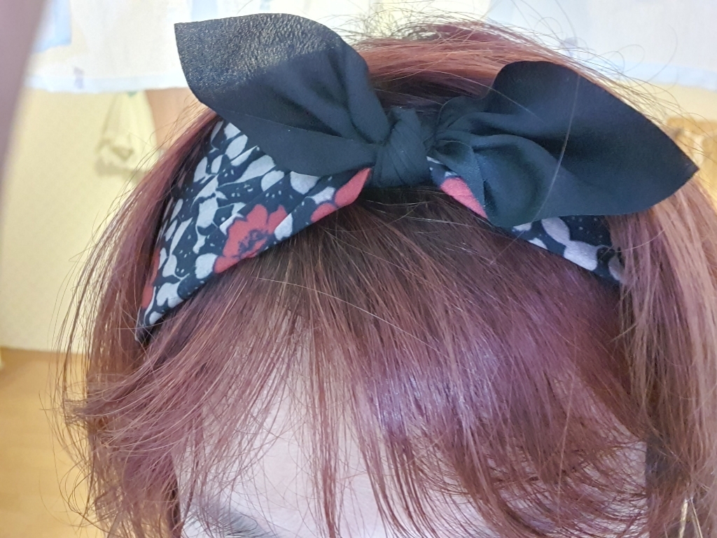 로맨틱모모 레드 플라워 리본 반다나 헤어밴드 편한머리띠
