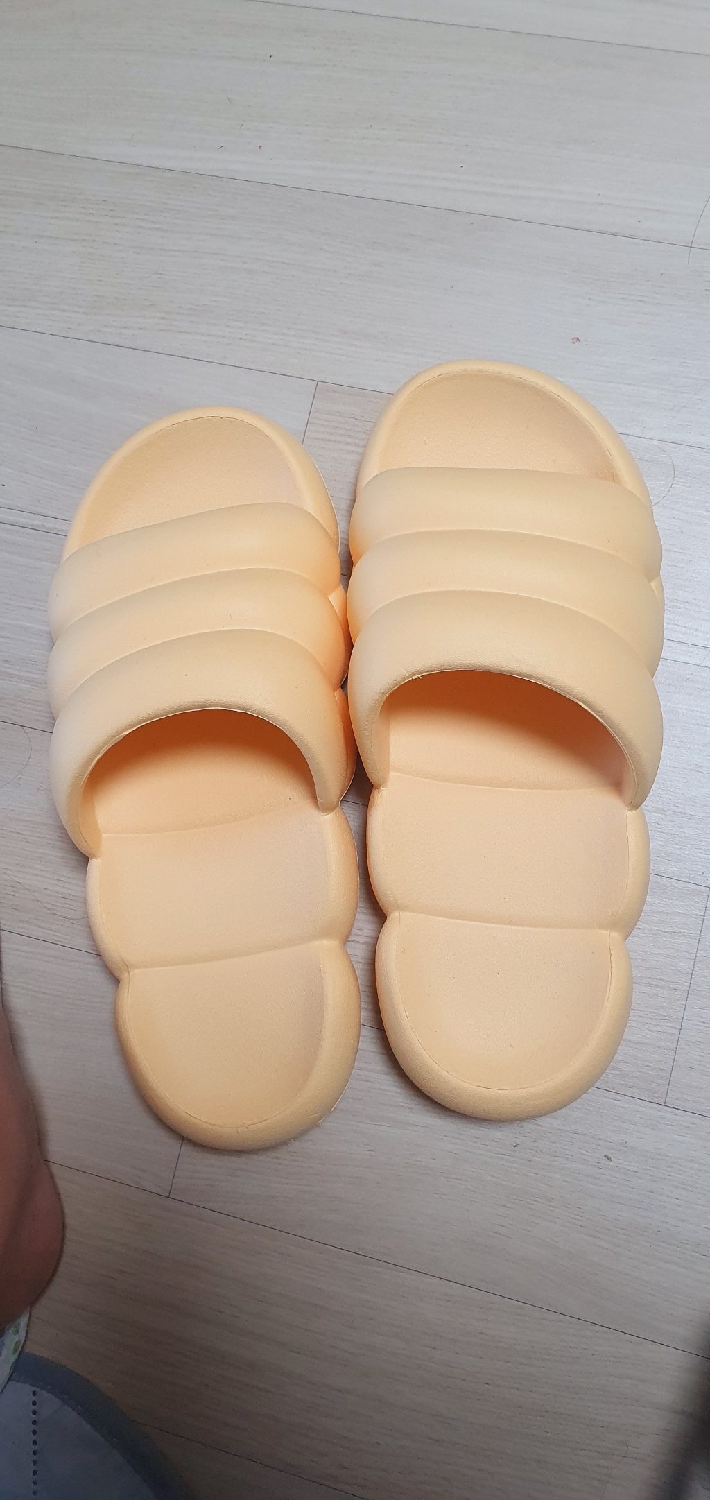 층간소음 쿠션 깔창 슬리퍼 조용한 산후조리원 임산부 제이스틴 구름 뚱카롱 샌들 군용 푹신한 쿠셔닝 마약 신발 김나영 마시멜 층간소음 발볼 넓은 와카남 리뷰후기