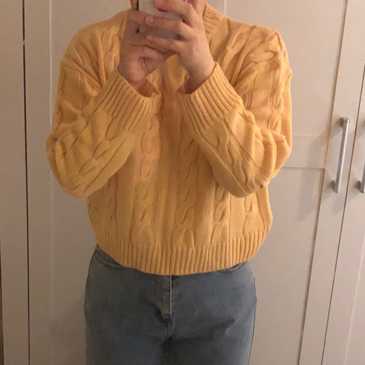 티탁 여성용 데일리 꽈배기 라운드넥 버터크롬니트