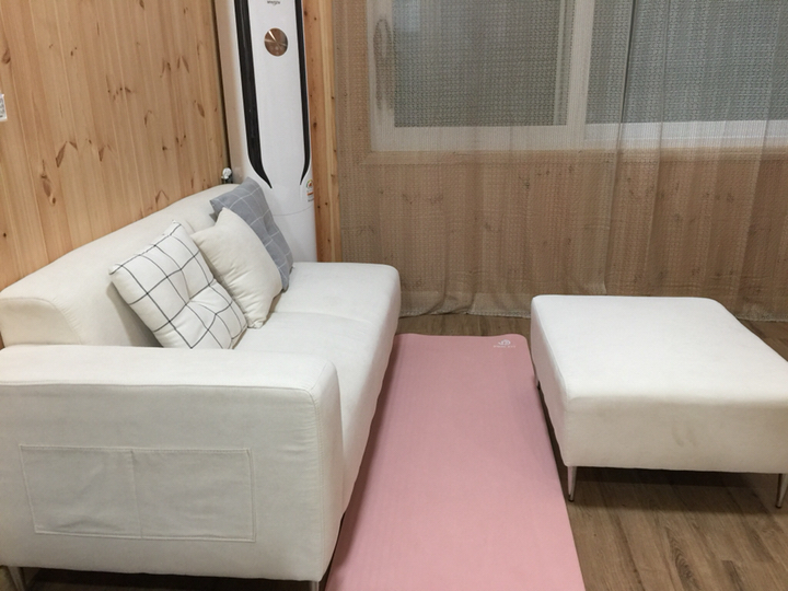 퍼리든 패브릭쇼파 3인용 연그레이 팔걸이우형쿠션스툴포함 방문설치