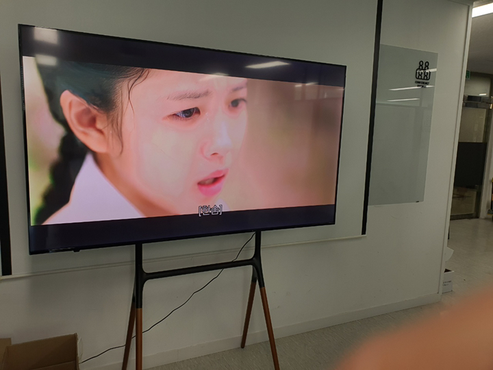 아이리버 4K UHD QED TV