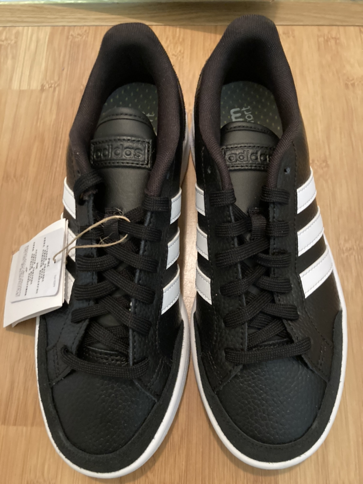 아디다스 그랜드 코트 SE 러닝 FW6690