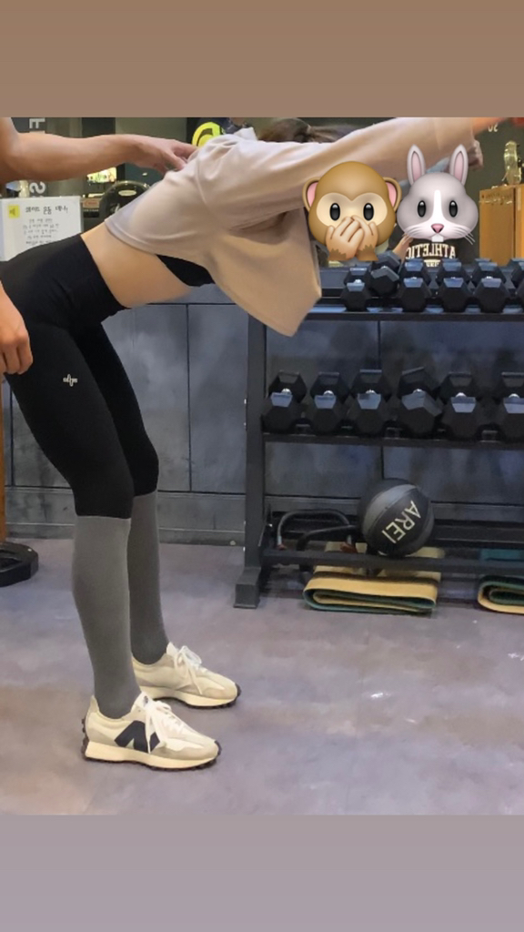앤크 긴팔 크롭 맨투맨 필라테스 복 요가 커버업 탑 옷 폴웨어 운동복 티 여름 복장 상의 등산 골프웨어