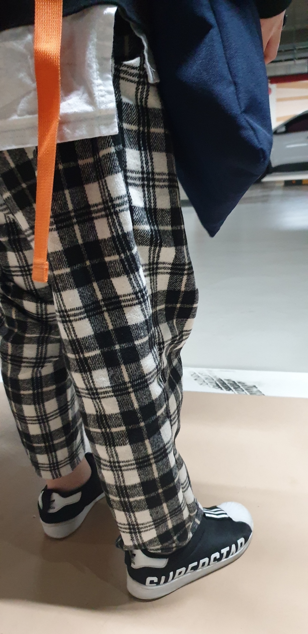 더데일리 기모체크바지