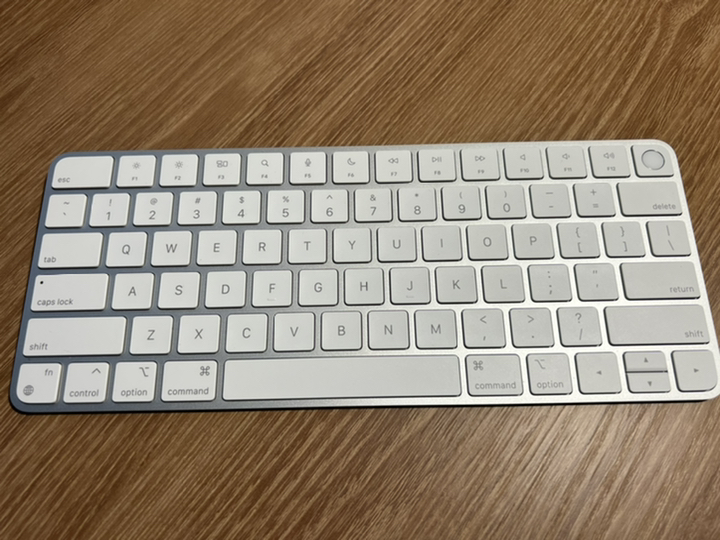 Ae Siicon 장착 ac용 aic Keyboard Touch ID 탑재