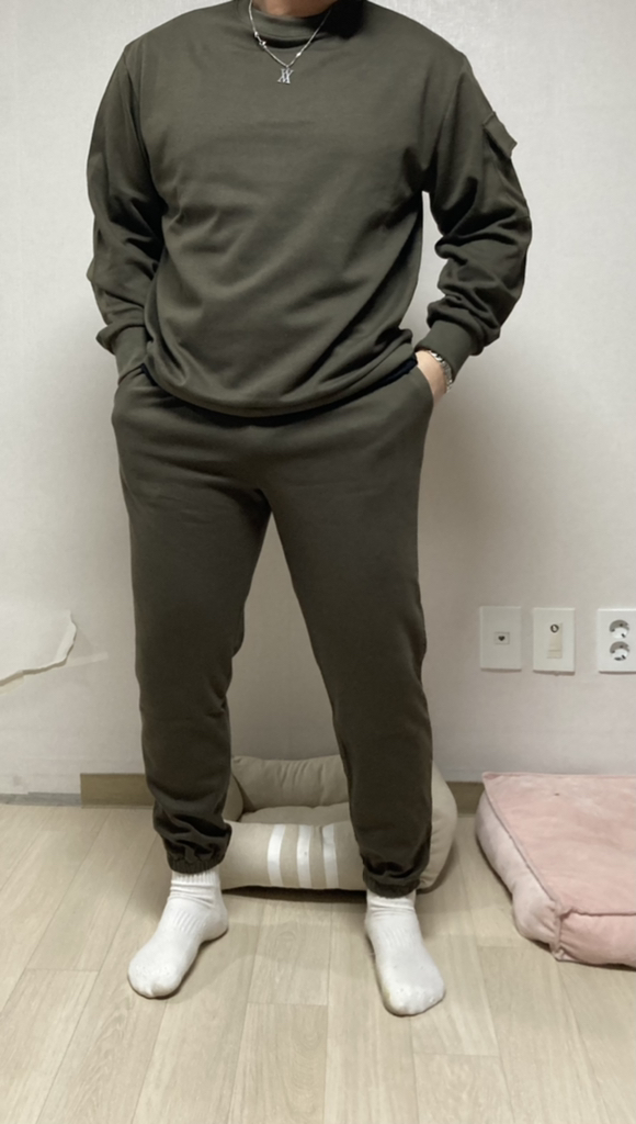 베럴댄나우 남녀공용 오버핏 포켓 카고 맨투맨