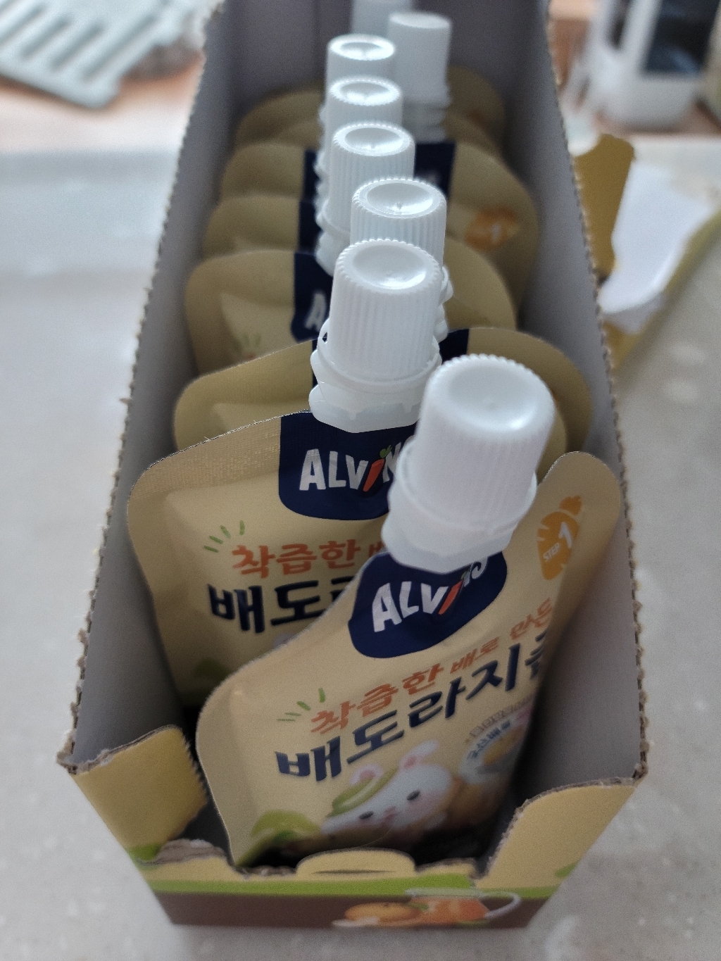 엘빈즈 착츱한 배로 만든 배도라지즙