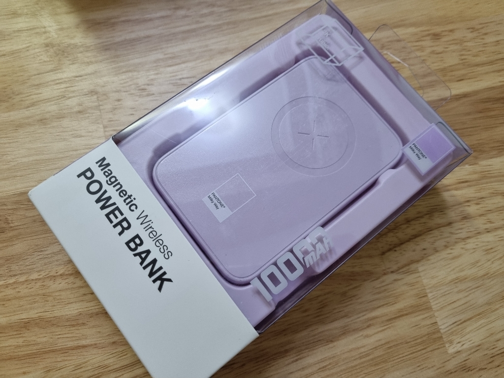 팬톤홈퍼니싱 맥세이프 마그넷 무선충전 QC30 고속충전 보조배터리 15W