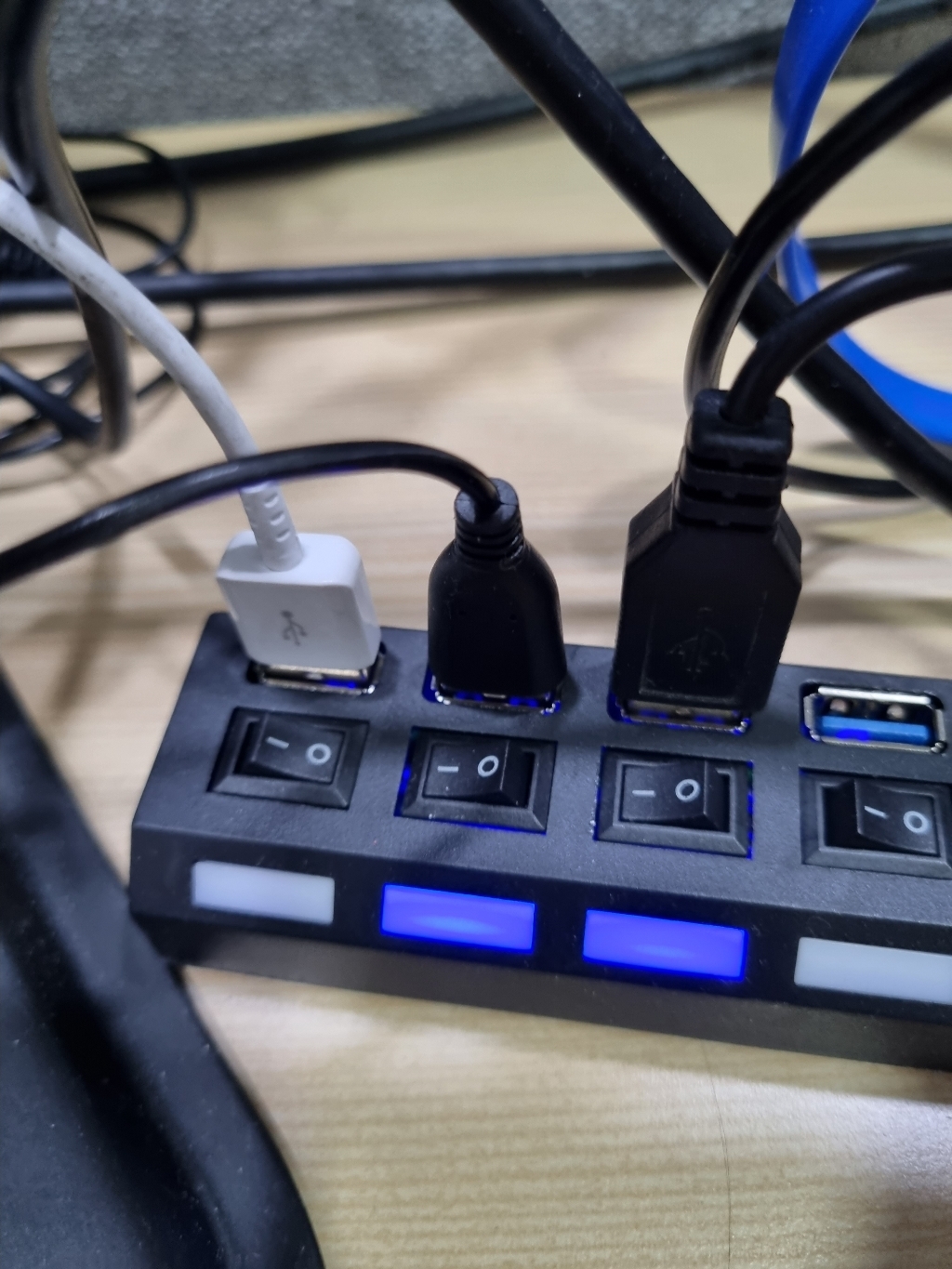 유니콘 USB30 7포트 허브 각포트 전원버튼 XH-Q5