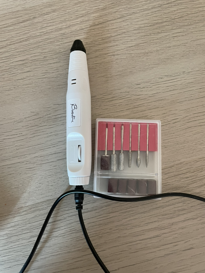 아이빛 젤네일 폴스 네일드릴나이프 화일더스트 브러쉬