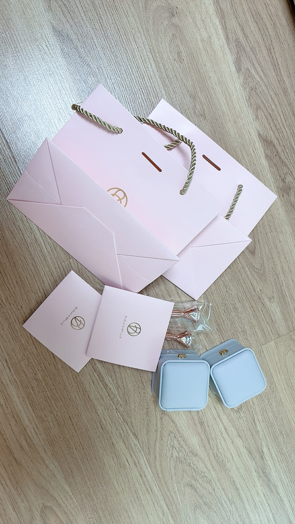 [비앤비골드]14K18K 하트 플라워 큐빅 피어싱 귀걸이  NE21708