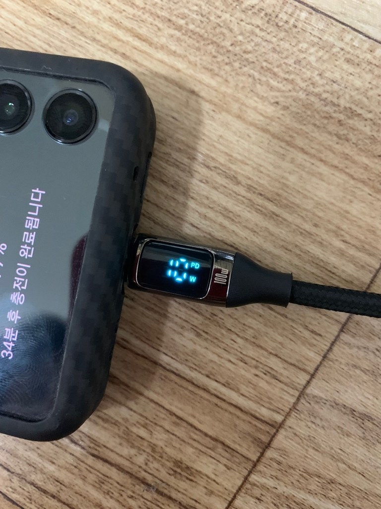 초고속 충전속도 보이는 ED 케이블 100W 데이터 전송 bs C to C타입