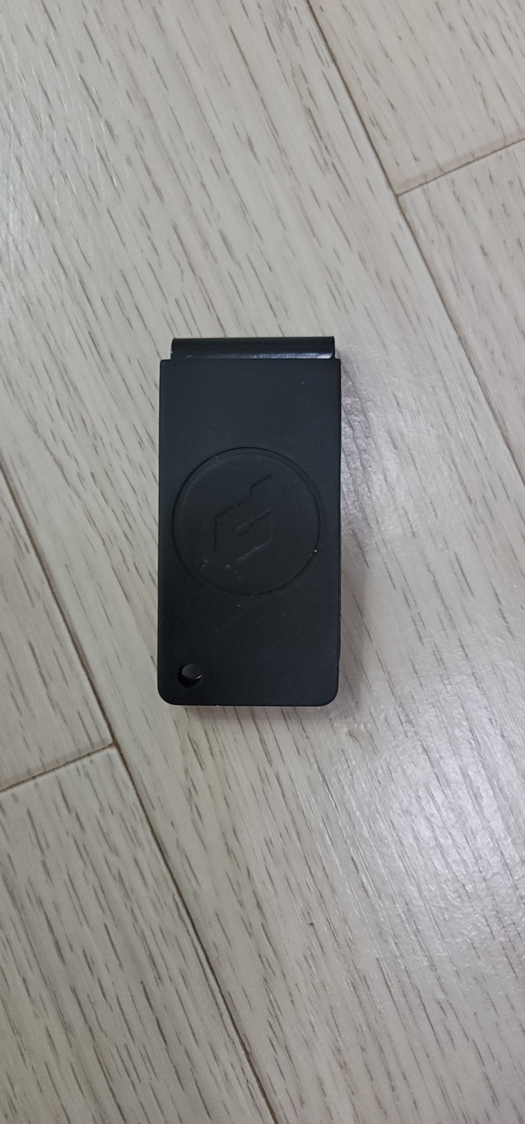 끌린다 클립 자석 거치대