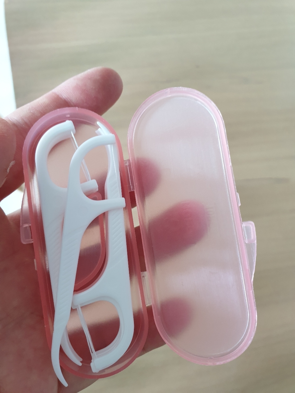 케이스 휴대용 일회용 치실