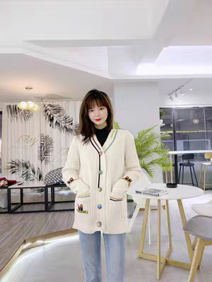 위위브렌 여성 봄가을 스판 데일리 무지개단추 니트 카디건