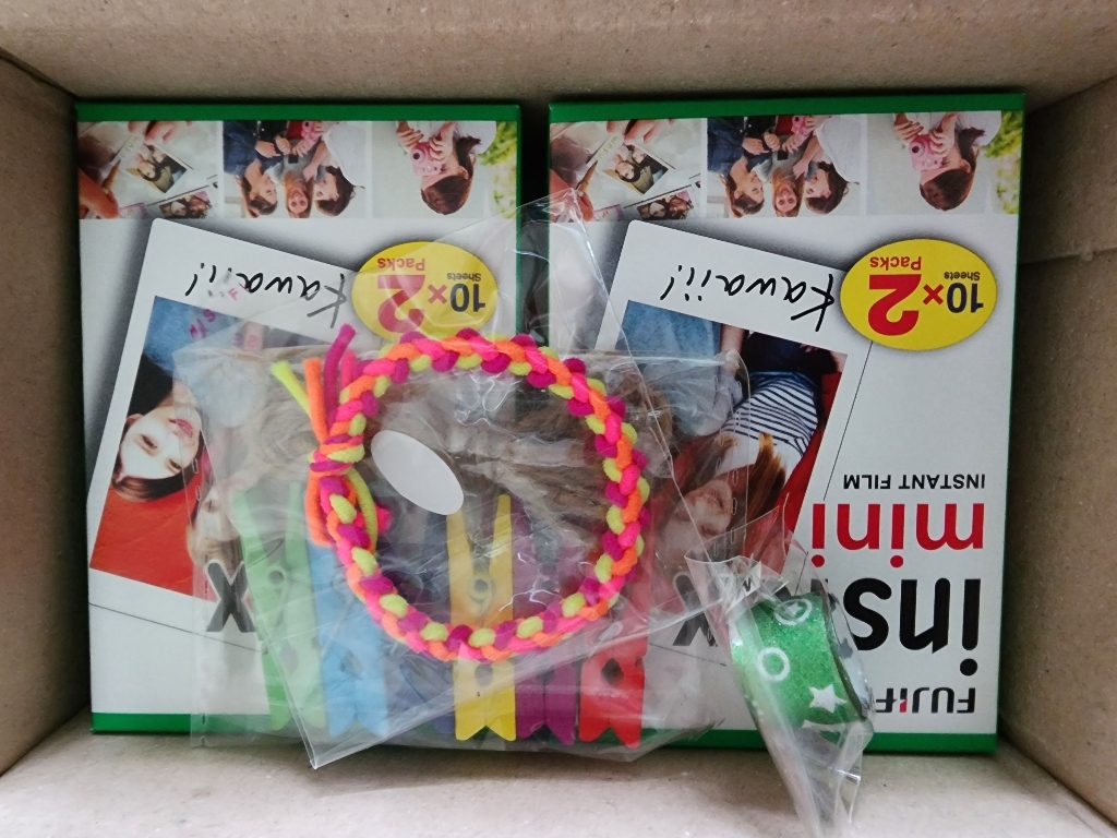 인스탁스 미니필름 구성품 2종 랜덤발송