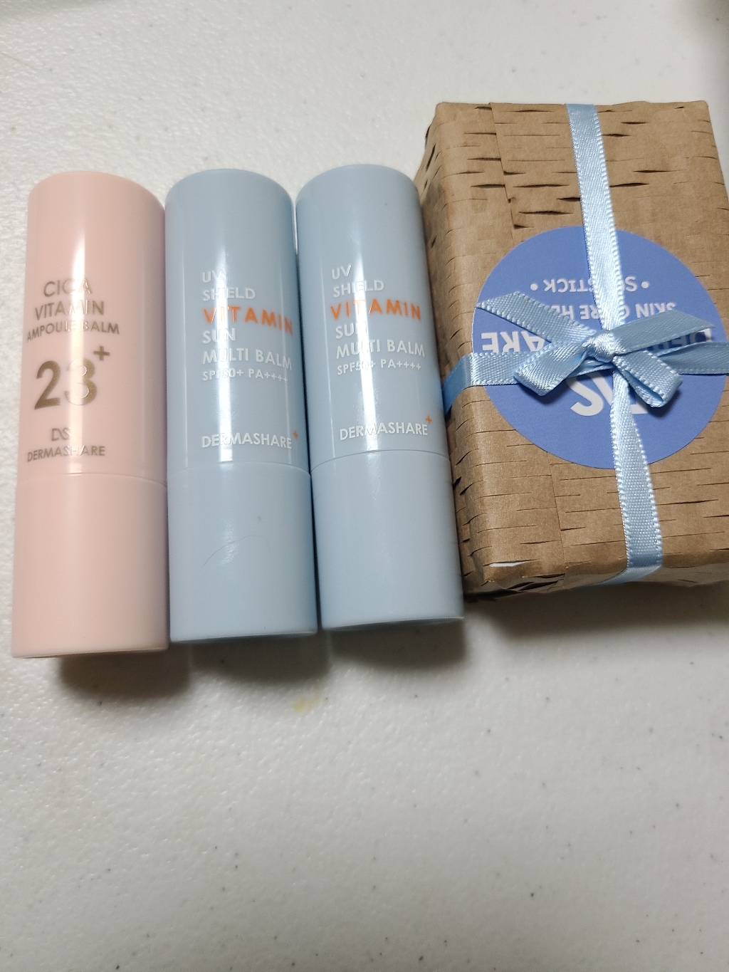 썬멀티밤 선스틱 더마쉐어 선크림 선케어 물놀이 워터프루프 비타민 앰플밤 기미케어 주름스틱 광채스틱 미백 탄력크림 선멀티밤 SF50A 리뷰 후기