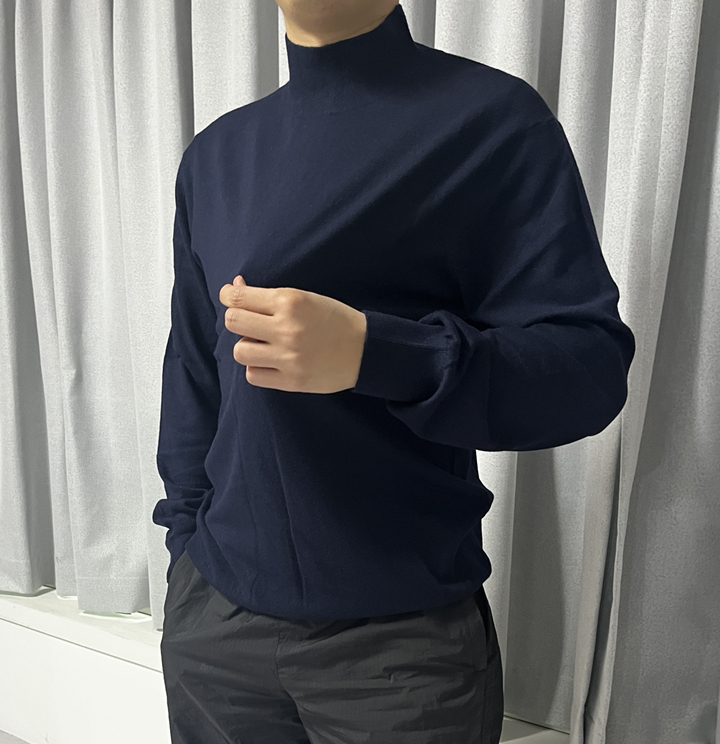데일트 남자 스판 부드러운 반폴라 니트