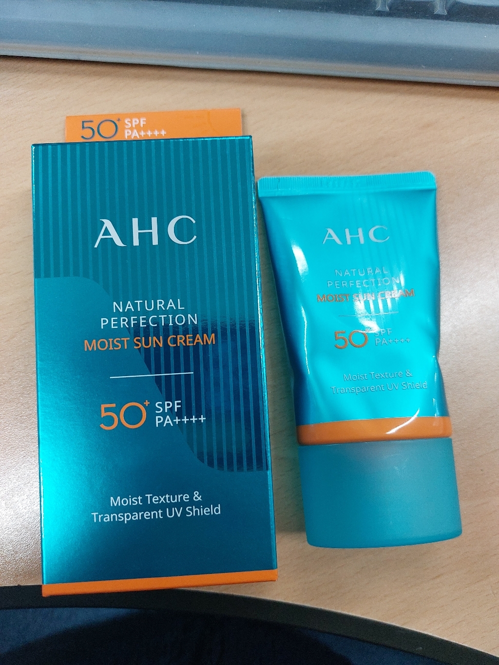 AHC 내추럴 퍼펙션 모이스트 선 크림 SF50 A