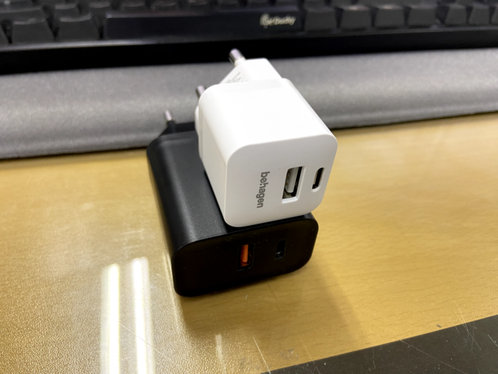 비하겐 30W aN USB D S 멀티 고속충전기 USB-A USB-C 갤럭시 아이폰 아이패드