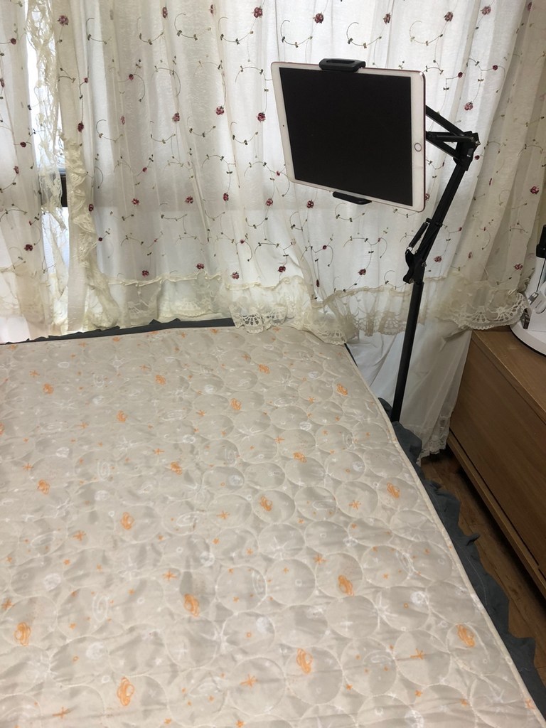 바디공식 180도 각도조절 스탠드 태블릿거치대