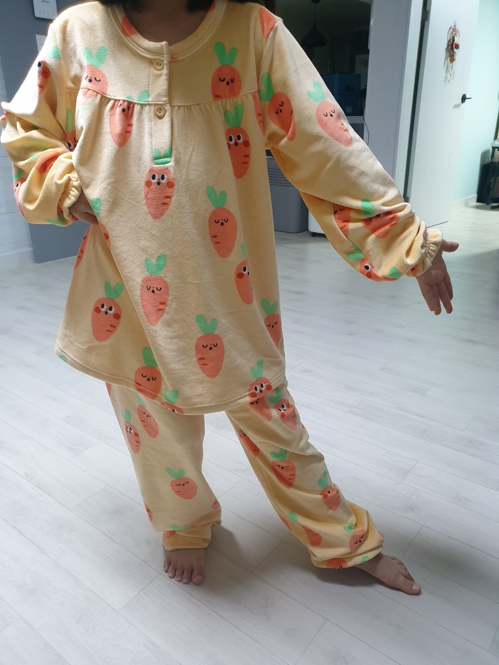 유니프랜드 아동용 당근 극세사 잠옷 상하