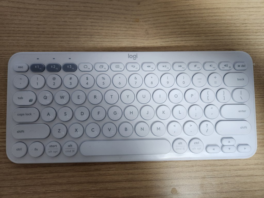 로지텍 K380 멀티 디바이스 블루투스 키보드 한글 키스킨 청소솔