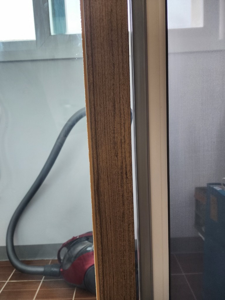창틀 프레임 고정형 미세먼지 자연환기창 창문필터 미세먼지필터 황사 꽂가루 벌레 빗물 차단