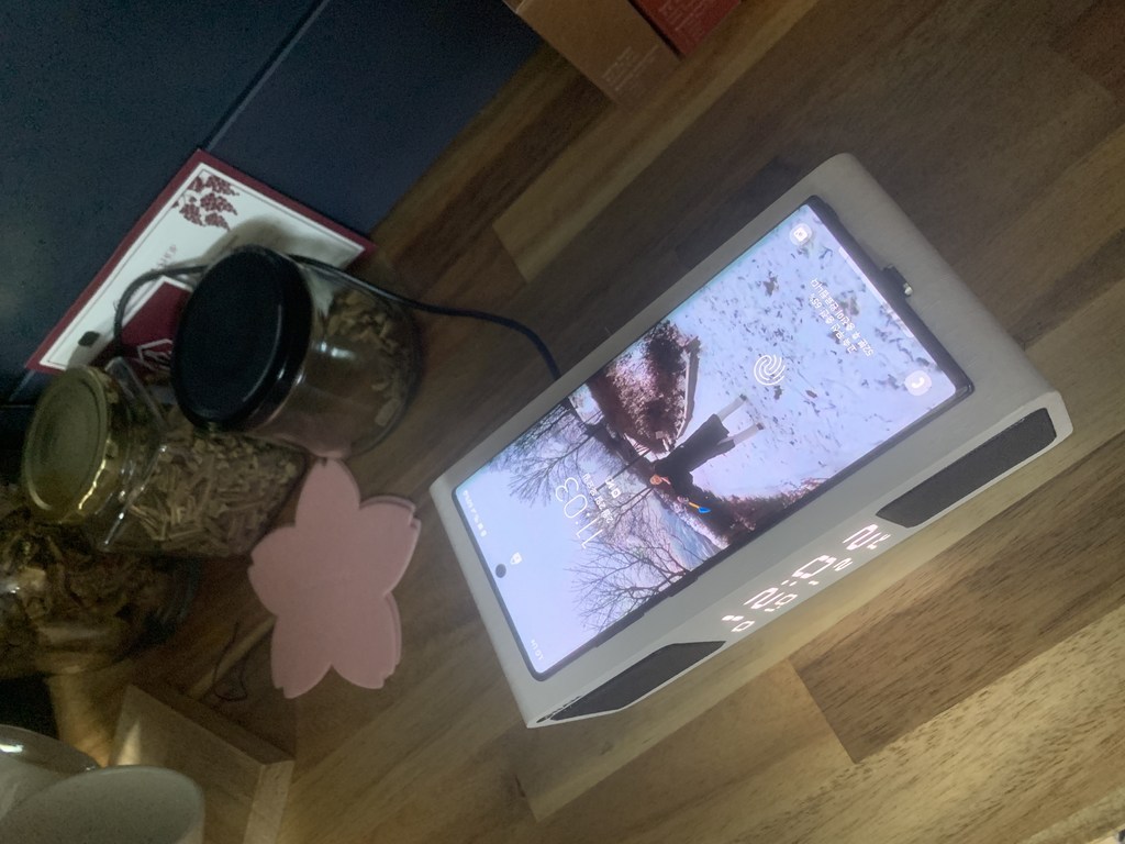 아남전자 고속 무선충전 블루투스 스피커 우드시계 R125