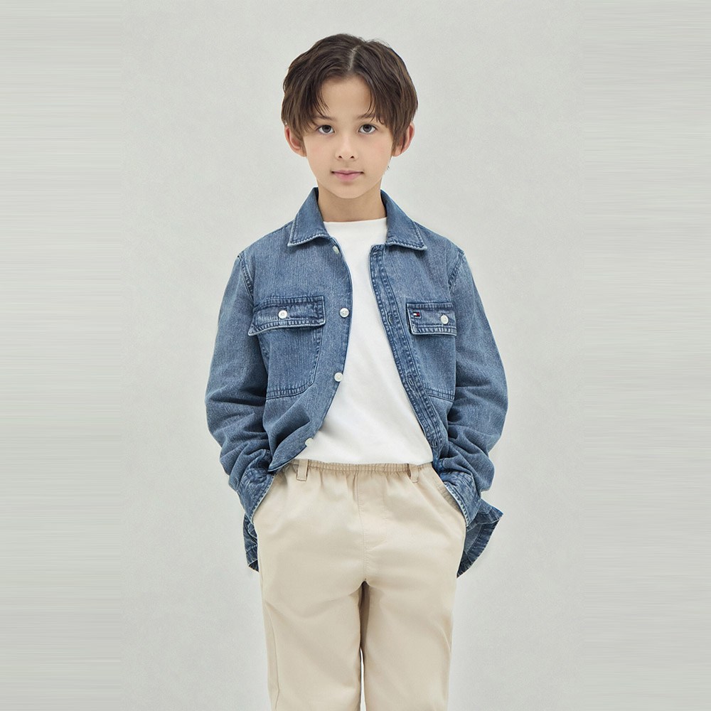 섬세한 디자인과 편안함이 조화된 타미힐피거 소프트 데님 셔츠
