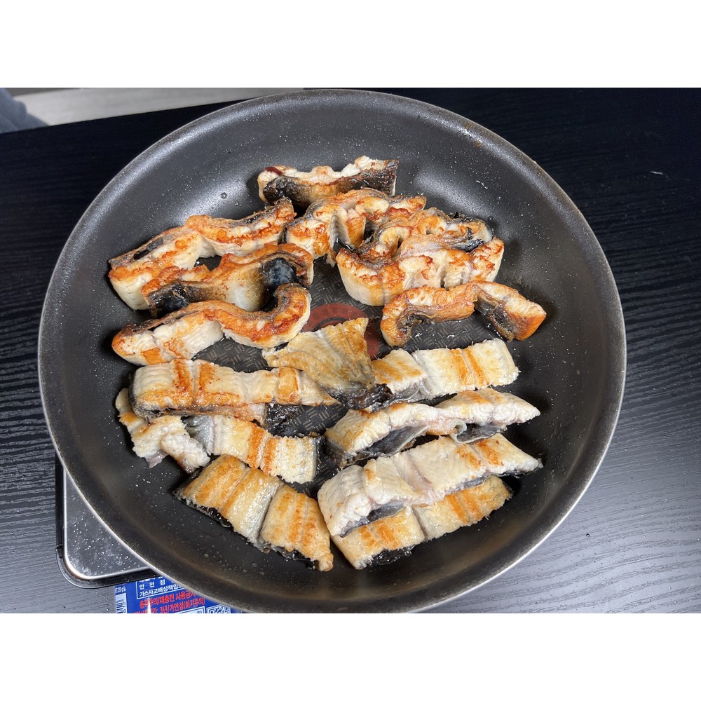 청강농수산 초벌 민물장어, 간편하게 즐기는 풍성한 맛!