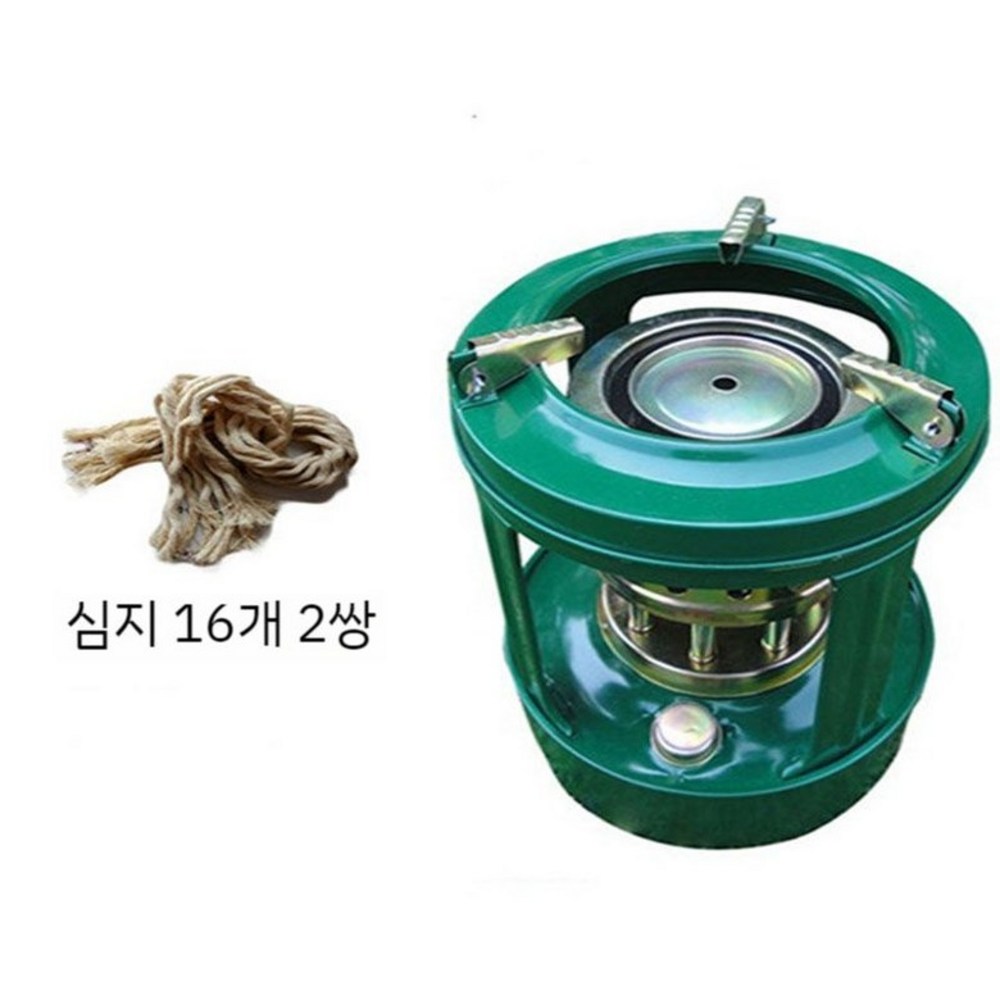 따뜻한 온기와 감성적인 불빛으로 캠핑의 밤을 낭만적으로 밝히는 석유 풍로