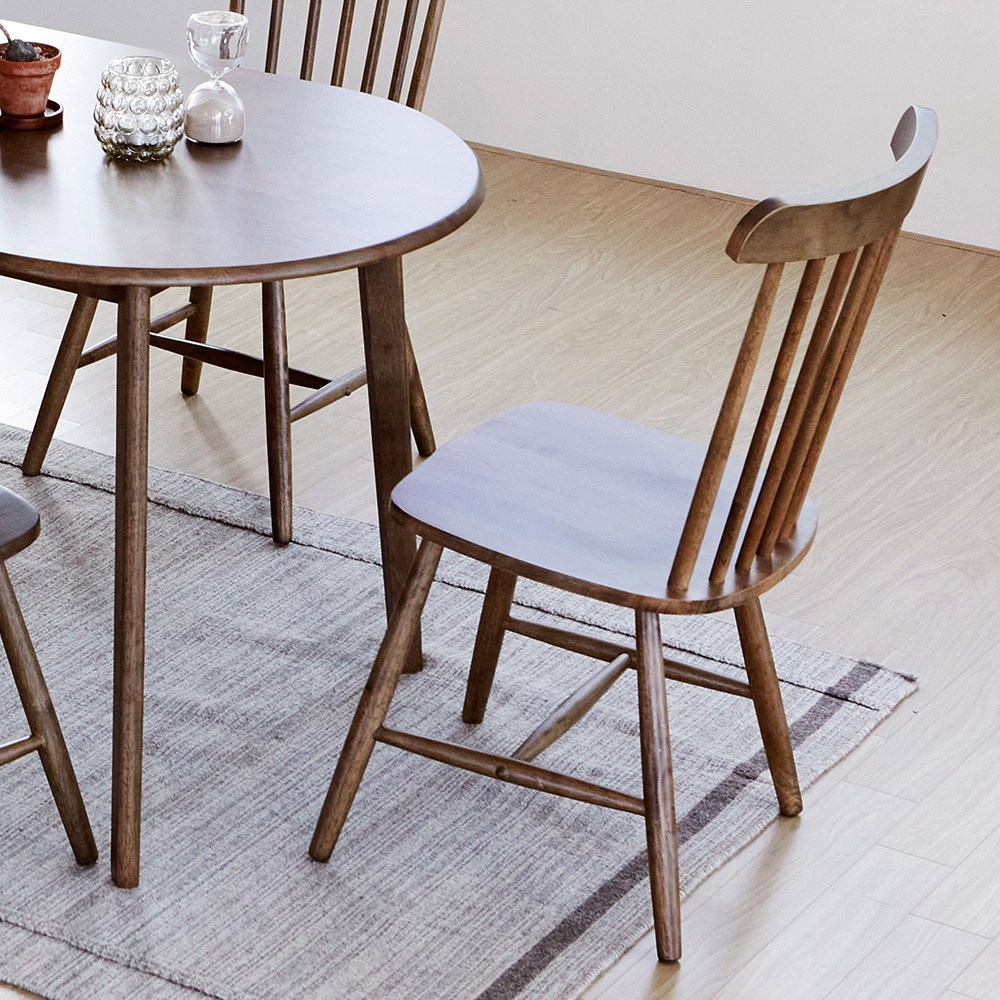 저렴한 가격으로 편안하고 세련된 원목 카페 의자