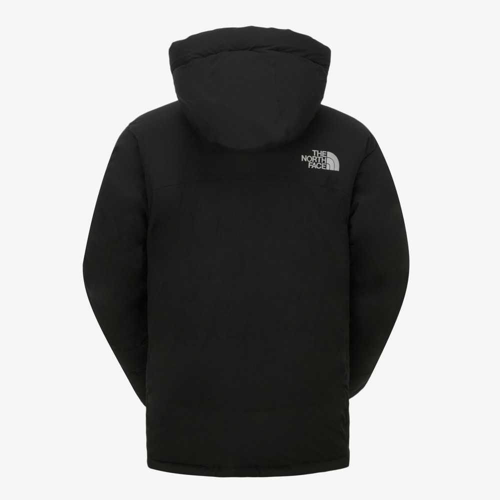 혹한을 압도하는 궁극의 방한, 노스페이스 히말라야 파카로 겨울을 정복하세요.